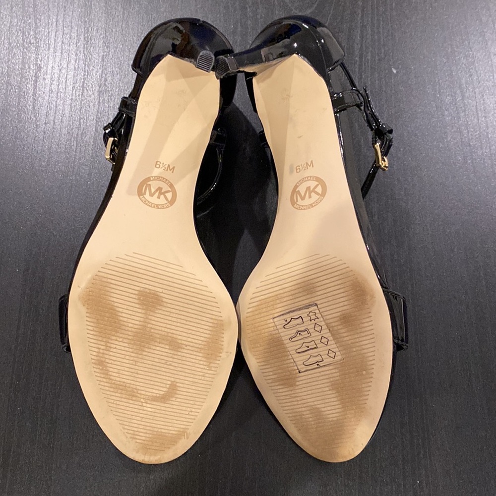 Michael Kors Black Patent Leather Heel Size 6.5M - Picture 3 of 3